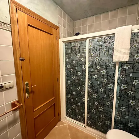 דירה Homely Naufragos טורבייחה